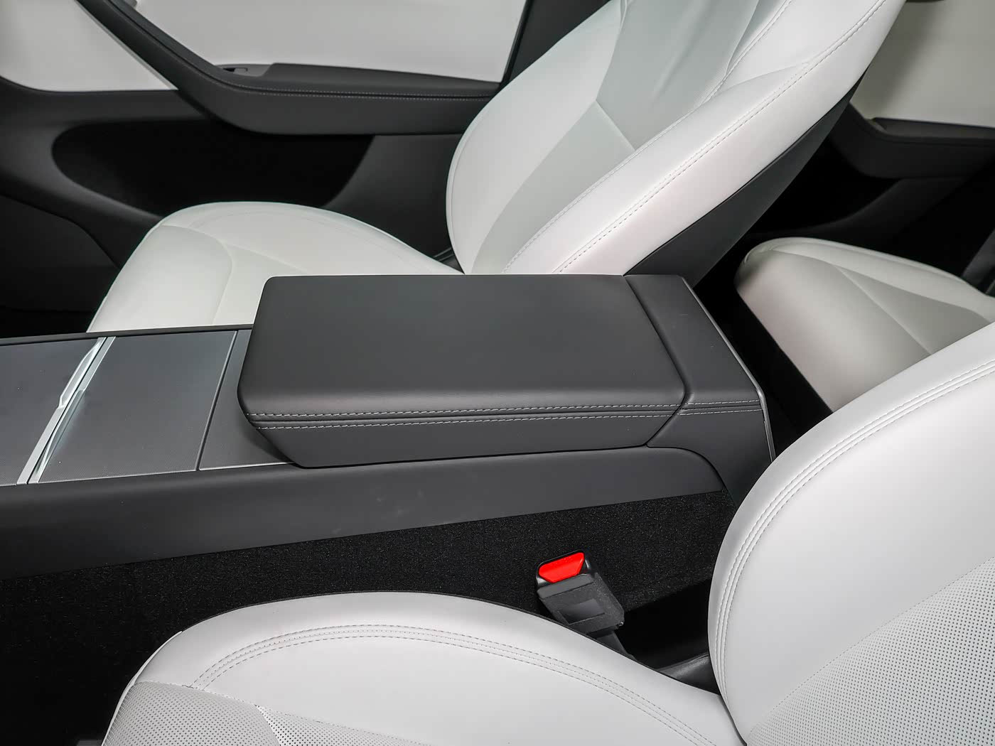 Application of Dampers in Automotive Armrest1